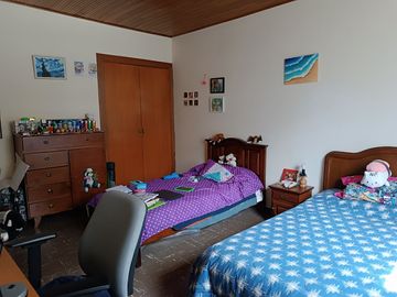 VENDO CASA EN EL BARRIO LA SOLEDAD 470,53 M2
