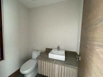 CASA DE VENTA, CONJUNTO PRIVADO, CUMBAYA