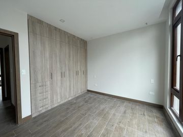 CASA DE VENTA, CONJUNTO PRIVADO, CUMBAYA