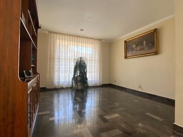 SE VENDE CASA EN CIRCUITO ECONOMISTAS CIUDAD SATELITE, EDO DE MEXICO.