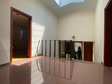 SE VENDE CASA EN CIRCUITO ECONOMISTAS CIUDAD SATELITE, EDO DE MEXICO.