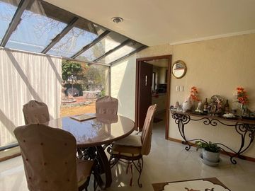SE VENDE CASA EN CIRCUITO ECONOMISTAS CIUDAD SATELITE, EDO DE MEXICO.