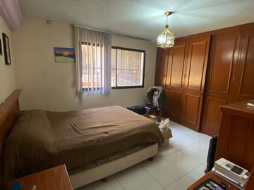 SE VENDE CASA EN CIRCUITO ECONOMISTAS CIUDAD SATELITE, EDO DE MEXICO.