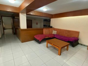 SE VENDE CASA EN CIRCUITO ECONOMISTAS CIUDAD SATELITE, EDO DE MEXICO.