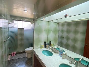 SE VENDE CASA EN CIRCUITO ECONOMISTAS CIUDAD SATELITE, EDO DE MEXICO.