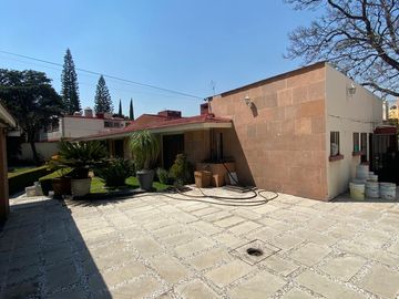 SE VENDE CASA EN CIRCUITO ECONOMISTAS CIUDAD SATELITE, EDO DE MEXICO.