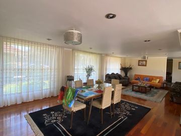 SE VENDE CASA EN CIRCUITO ECONOMISTAS CIUDAD SATELITE, EDO DE MEXICO.