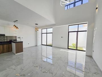 HERMOSA CASA DE ESTRENO EN VENTA EN URB.BOULEVARD COUNTRY CLUB