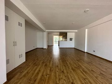 ¡OCASIÓN! EN VENTA DEPARTAMENTO EN SAN ISIDRO RECIÉN REMODELADO CON UNA GRAN UBICACIÓN