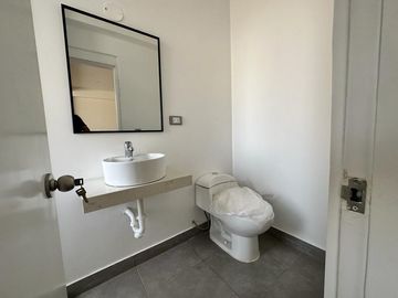¡OCASIÓN! EN VENTA DEPARTAMENTO EN SAN ISIDRO RECIÉN REMODELADO CON UNA GRAN UBICACIÓN