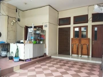 Rumah kost sederhana di Benhil dijual