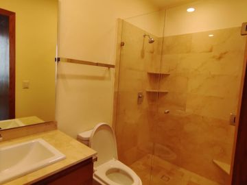 Se vende departamento en Torre Livorno en Lomas Altas