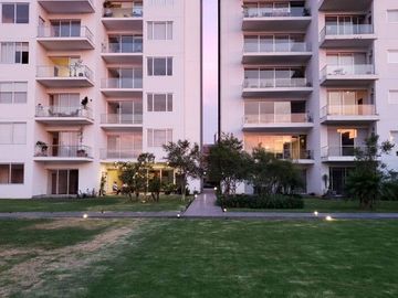 Se vende departamento en Torre Livorno en Lomas Altas