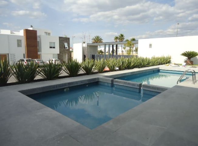 Foto Depto de 2 plantas en condominio con vigilancia 24/7 muy ubicado alberca gym