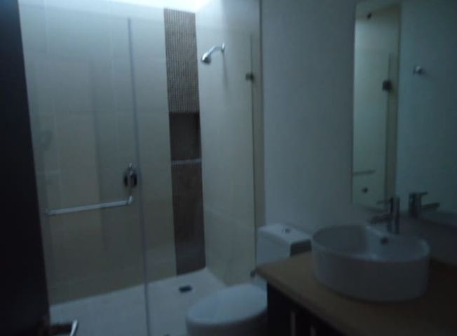 Foto Depto de 2 plantas en condominio con vigilancia 24/7 muy ubicado alberca gym