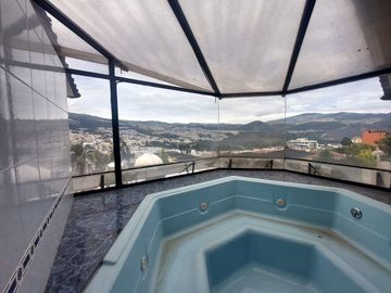 DE  OPORTUNIDAD  SE VENDE RESIDENCIA MUY AMPLIA EN PONCIANO ALTO