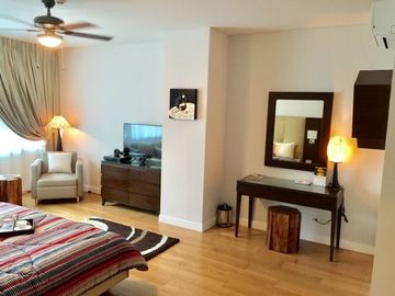 Luxurious 2 Bedroom Condo For Sale in Park Terraces, Makati City, Metro Manila