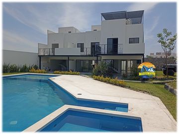Casas con alberca, exclusiva privada de 10 casas