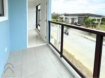 Townhouse for Sale in The Villas, Dasmariñas Cavite