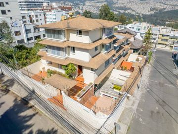 CASA DE VENTA NORTE DE QUITO, 
