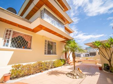 CASA DE VENTA NORTE DE QUITO, 