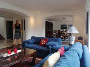Venta Casa Muy Linda y Comoda, con Piscina, Miravalle - Cumbaya
