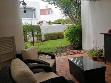 Venta Casa Muy Linda y Comoda, con Piscina, Miravalle - Cumbaya