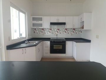 CASA SEMINUEVA, DISEÑO Y ARQUITECTURA CONTEMPORANEA