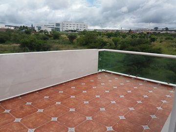 CASA SEMINUEVA, DISEÑO Y ARQUITECTURA CONTEMPORANEA