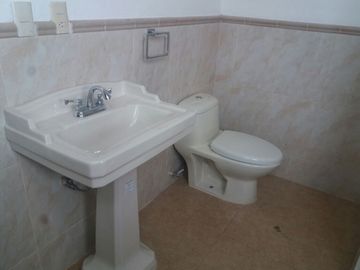 CASA SEMINUEVA, DISEÑO Y ARQUITECTURA CONTEMPORANEA