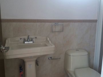 CASA SEMINUEVA, DISEÑO Y ARQUITECTURA CONTEMPORANEA