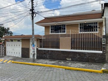 OPORTUNIDAD!Casa independiente $164.900 Sector Playwood cerca Quicentro Sur
