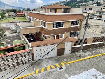 OPORTUNIDAD!Casa independiente $164.900 Sector Playwood cerca Quicentro Sur