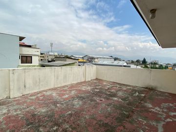 OPORTUNIDAD!Casa independiente $164.900 Sector Playwood cerca Quicentro Sur