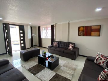 OPORTUNIDAD!Casa independiente $164.900 Sector Playwood cerca Quicentro Sur