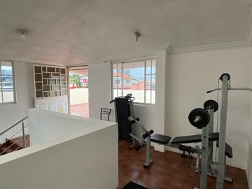 OPORTUNIDAD!Casa independiente $164.900 Sector Playwood cerca Quicentro Sur