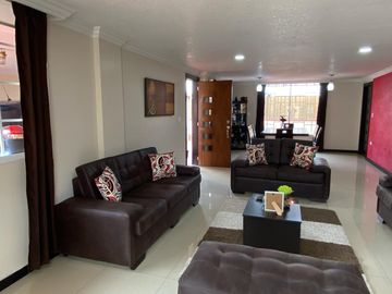 OPORTUNIDAD!Casa independiente $164.900 Sector Playwood cerca Quicentro Sur