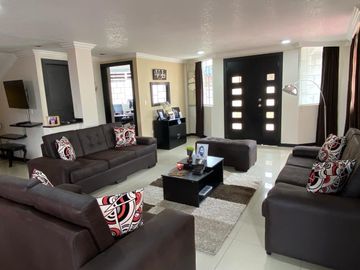 OPORTUNIDAD!Casa independiente $164.900 Sector Playwood cerca Quicentro Sur