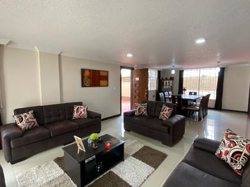 OPORTUNIDAD!Casa independiente $164.900 Sector Playwood cerca Quicentro Sur