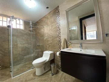 OPORTUNIDAD!Casa independiente $164.900 Sector Playwood cerca Quicentro Sur