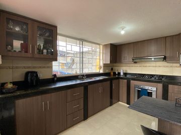 OPORTUNIDAD!Casa independiente $164.900 Sector Playwood cerca Quicentro Sur