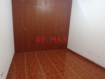 Venta De Amplio Departamento De 96.79 M2 En 2Do Piso Frente A Parque ID 1062351