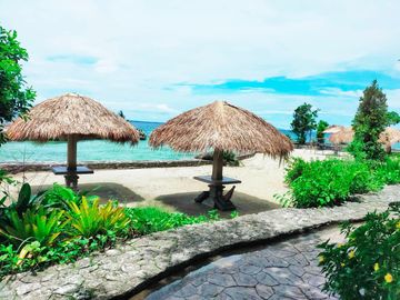 Resale Three Bedrooms Beach Villa in Coral Point