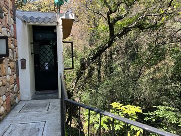 BOSQUE DE LA HERRADURA - CASA CON 6 DEPTOS - COMO TERRENO