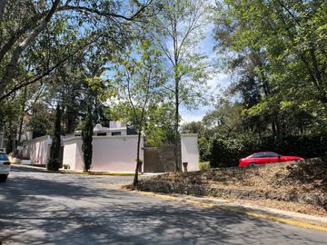 BOSQUE DE LA HERRADURA - CASA CON 6 DEPTOS - COMO TERRENO
