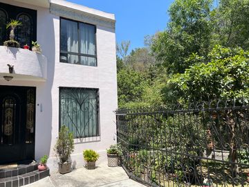BOSQUE DE LA HERRADURA - CASA CON 6 DEPTOS - COMO TERRENO