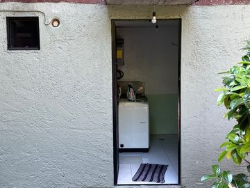 BOSQUE DE LA HERRADURA - CASA CON 6 DEPTOS - COMO TERRENO