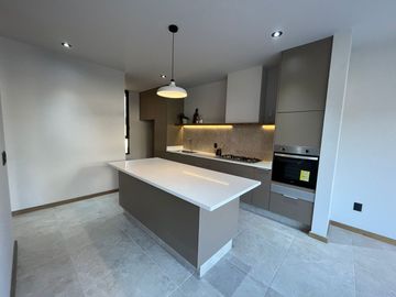 VENTA CASA CON RECAMARA EN PLANTA BAJA EN ALTOZANO QUERÉTARO
