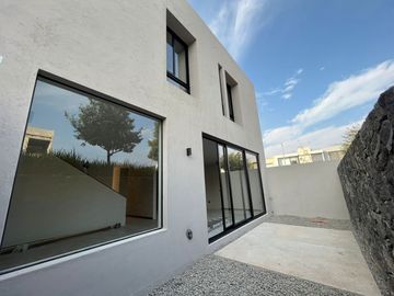 VENTA CASA CON RECAMARA EN PLANTA BAJA EN ALTOZANO QUERÉTARO