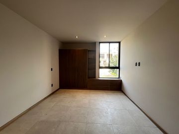VENTA CASA CON RECAMARA EN PLANTA BAJA EN ALTOZANO QUERÉTARO